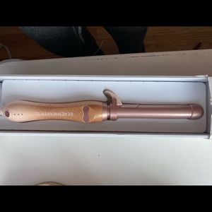 Sparkling beach waver curling iron